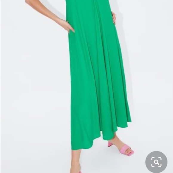 Green Zara Dress 💚 - Picture 2 of 7